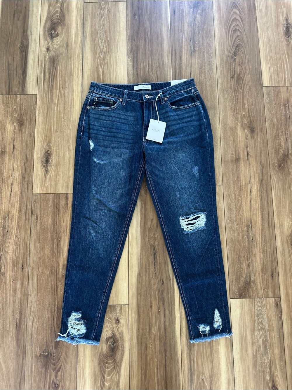 KanCan women’s Distressed boyfriend Jeans size 9/28 NWT - Picture 1 of 5